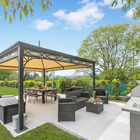 Ricomilla - Family Friendly Apartamento Roe